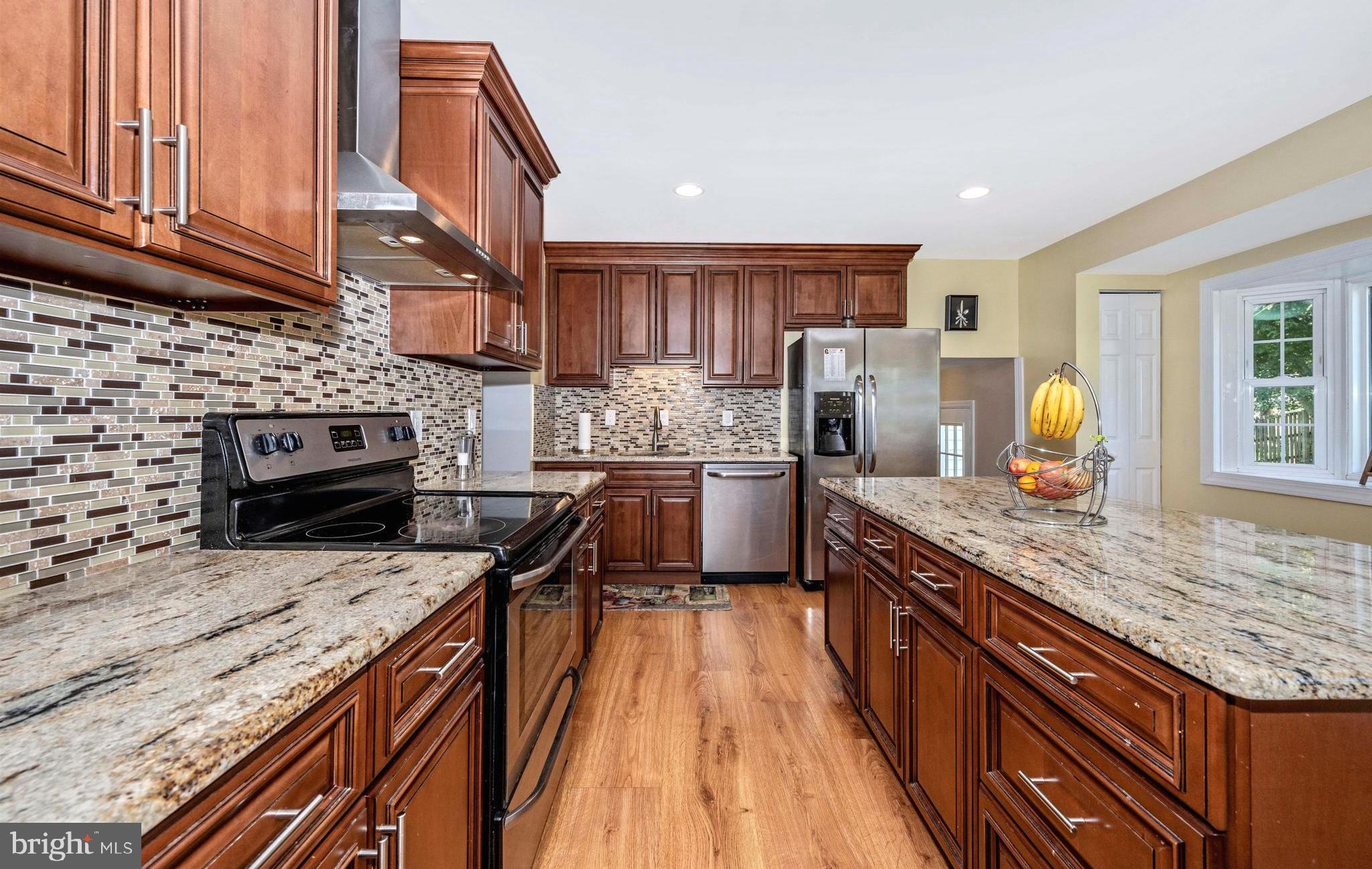 17128 Hoskinson Road Poolesville, MD 20837 - Photo 2 of 24