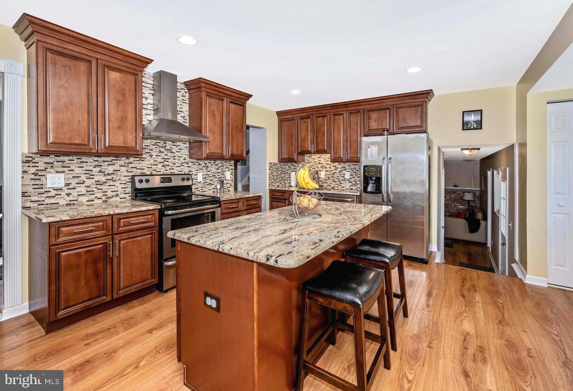 17128 Hoskinson Road Poolesville, MD 20837 - Photo 3 of 24