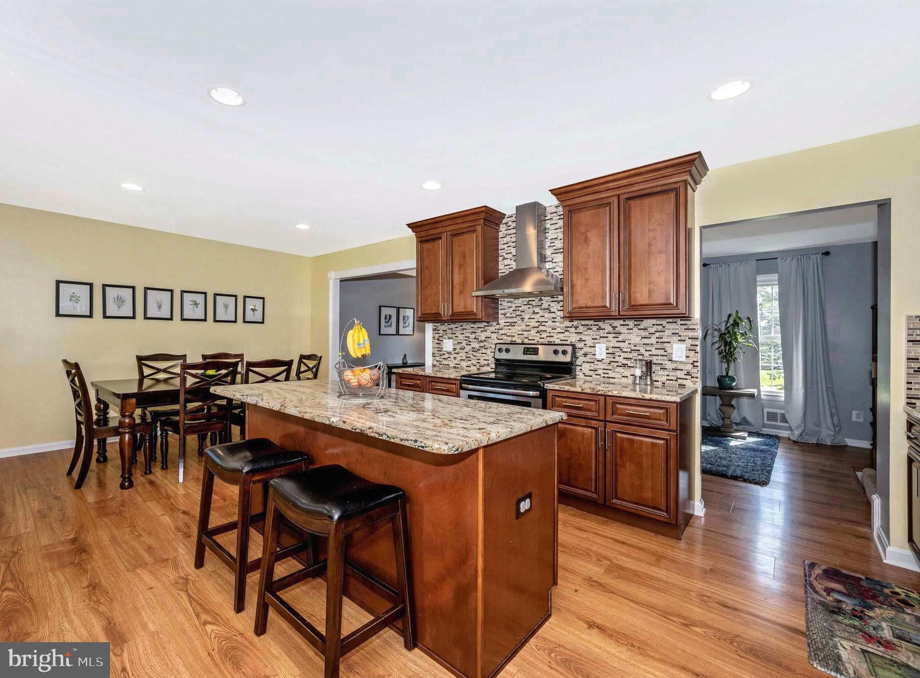 17128 Hoskinson Road Poolesville, MD 20837 - Photo 4 of 24