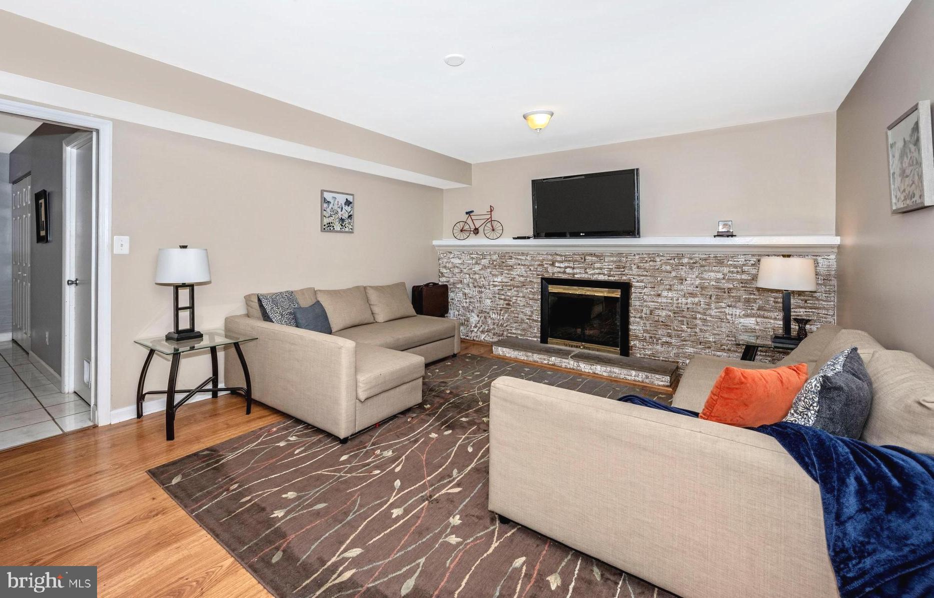 17128 Hoskinson Road Poolesville, MD 20837 - Photo 8 of 24