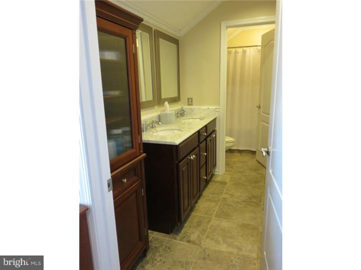 43 Williams Way Spring City, PA 19475 - Photo 16 of 25 Bathroom