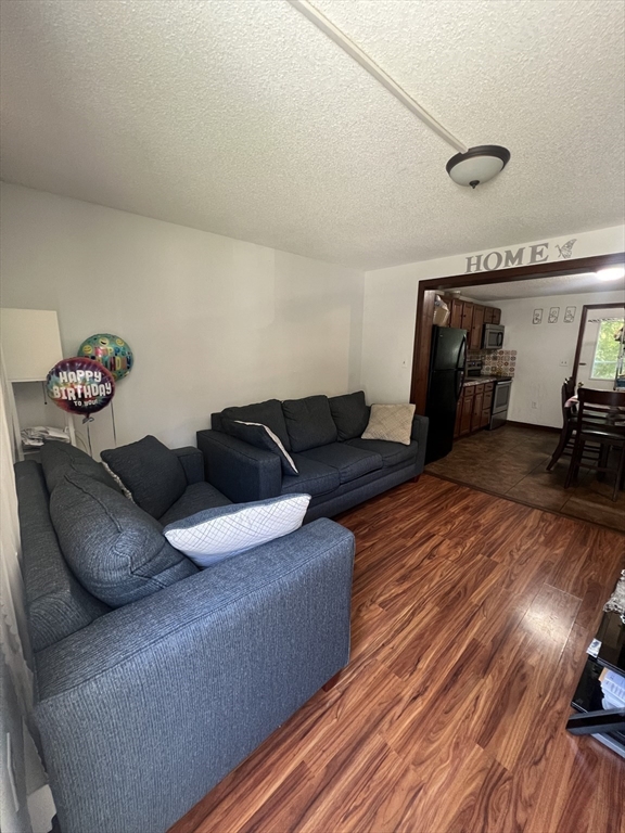 67 Everard Street Worcester, MA 01605 - Photo 2 of 20