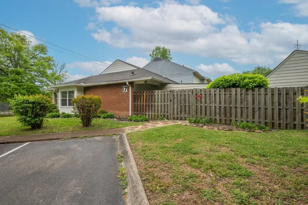 $239,900 | 5601 Country Drive, Unit 213, Nashville, TN 37211