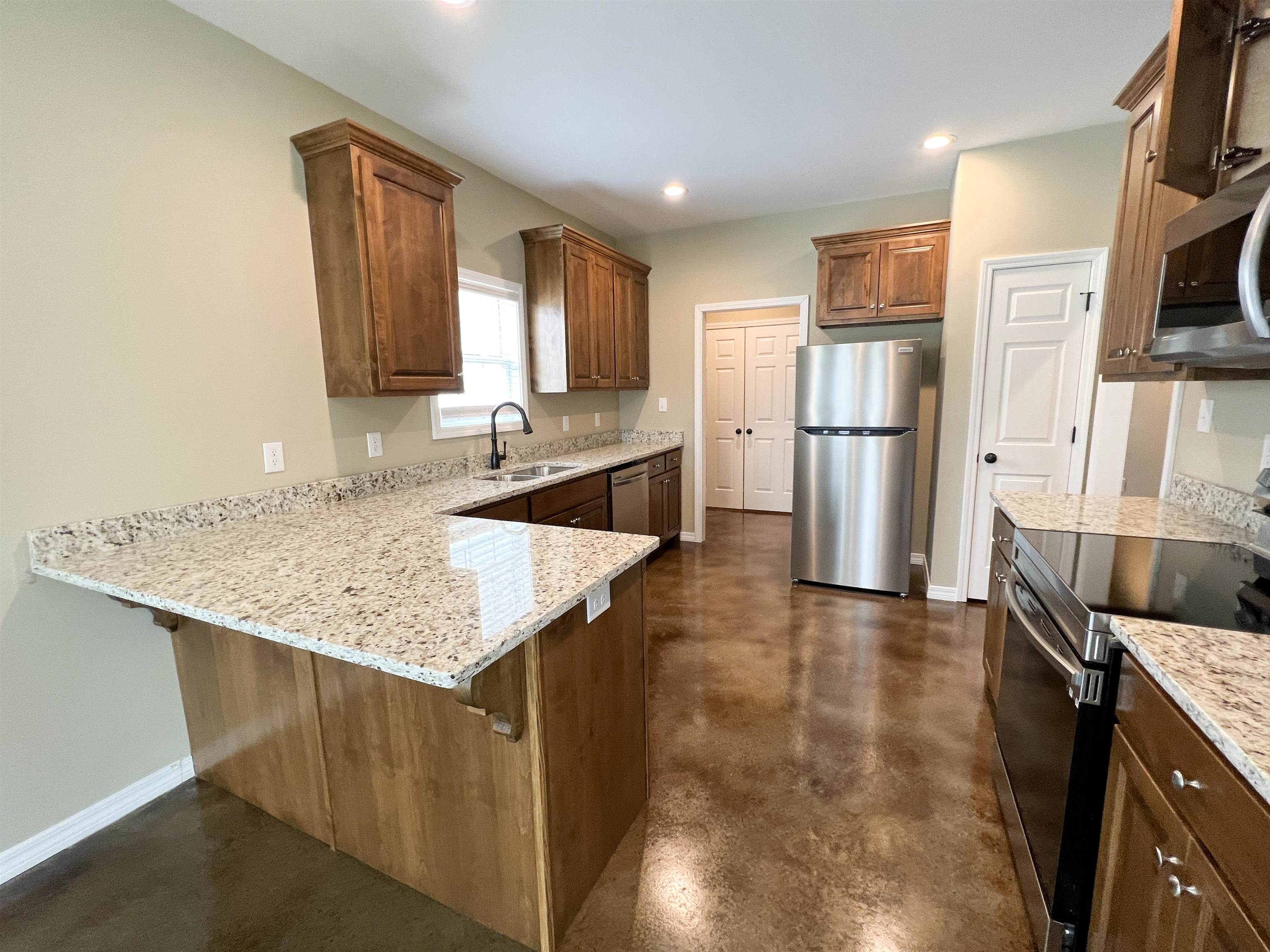 33720 -B Stables Drive, Unit B Daphne, AL 36527 - Photo 3 of 17 Kitchen
