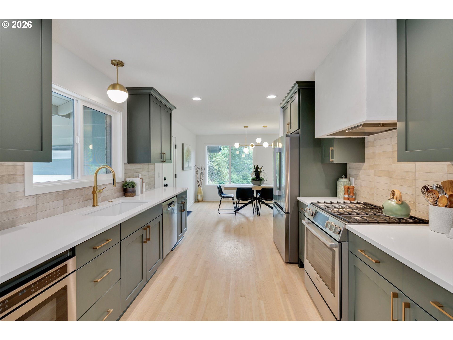 8560 Southwest Gayle Lane Portland, OR 97225 - Photo 15 of 47