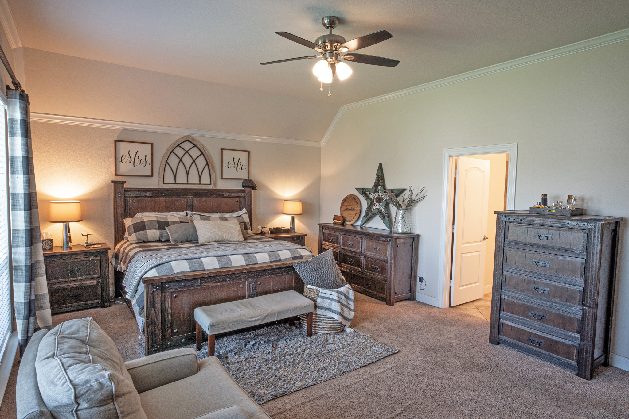 1283 Laurel Lane Angleton, TX 77515 - Photo 19 of 40 Large 15 x 20 room size