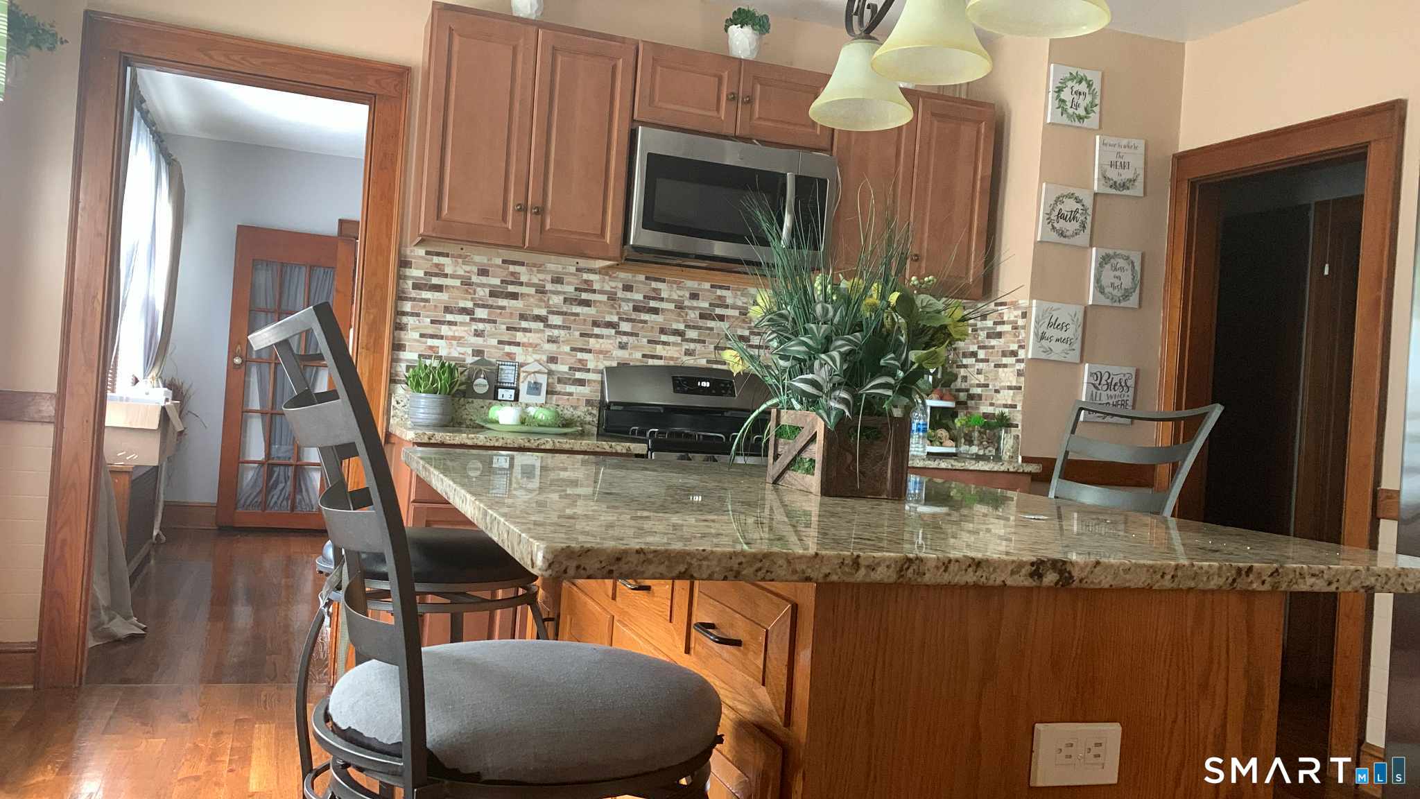 81 Chambers Street Waterbury, CT 06708 - Photo 4 of 12