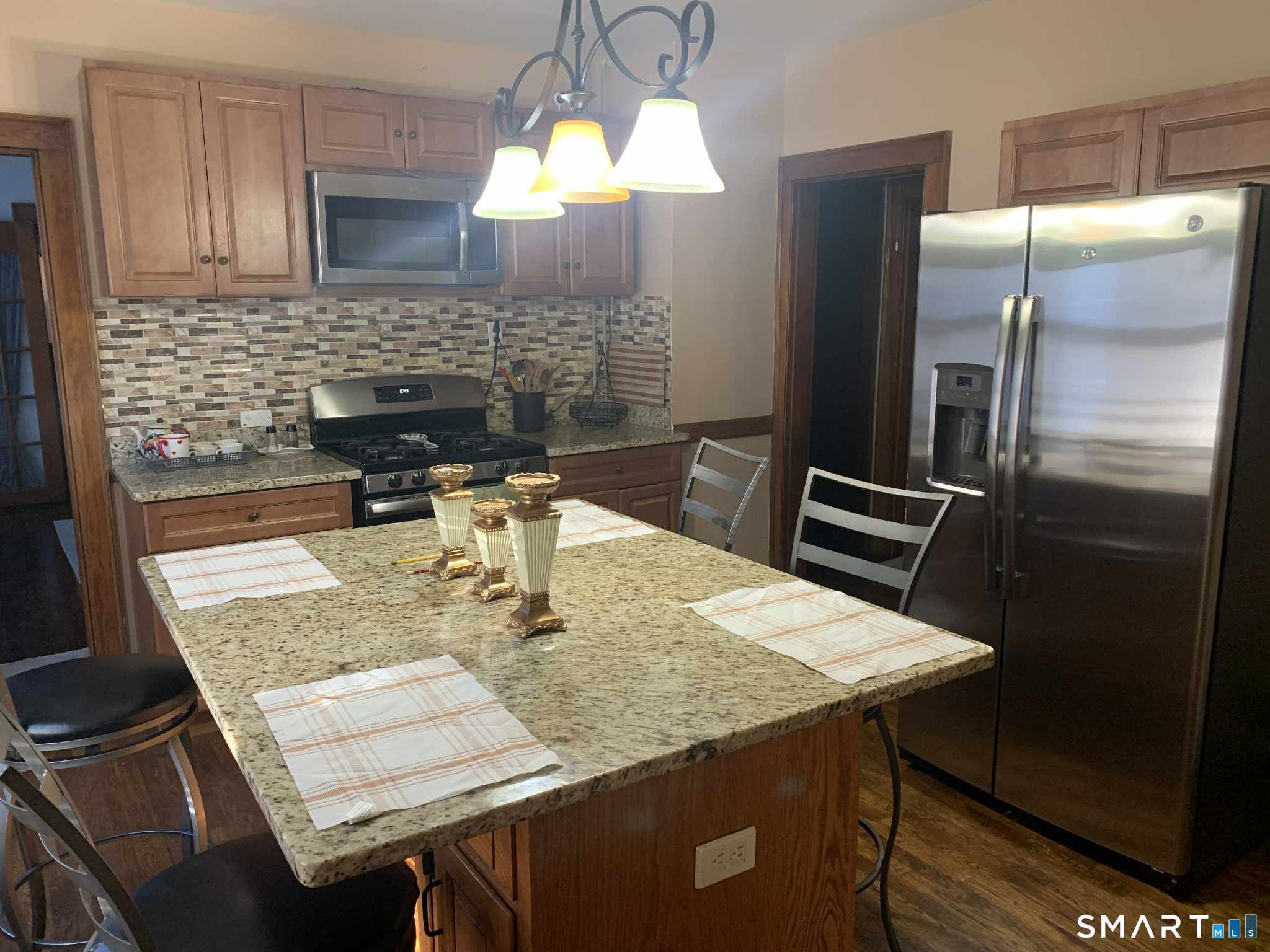 81 Chambers Street Waterbury, CT 06708 - Photo 5 of 12