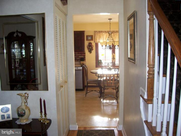 1757 Red Oak Road Williamstown, NJ 08094 - Photo 3 of 25 Foyer