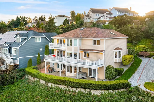 $1,065,000 | 4320 Country Club Drive Northeast, Tacoma, WA 98422