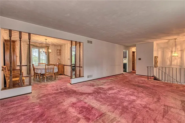 $349,900 | 112 Friendship Lane, Greensburg, PA 15601