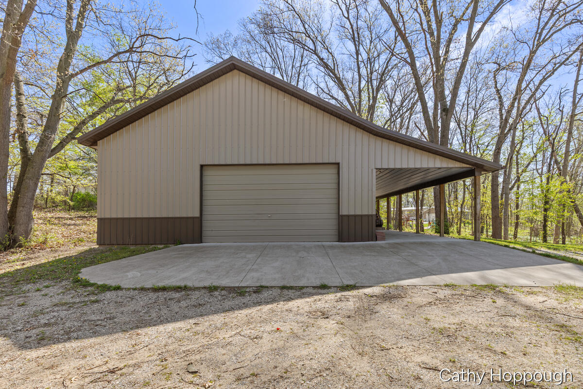 1057 West Tuttle Road Ionia, MI 48846 - Photo 5 of 32 1057-W-Tuttle_005
