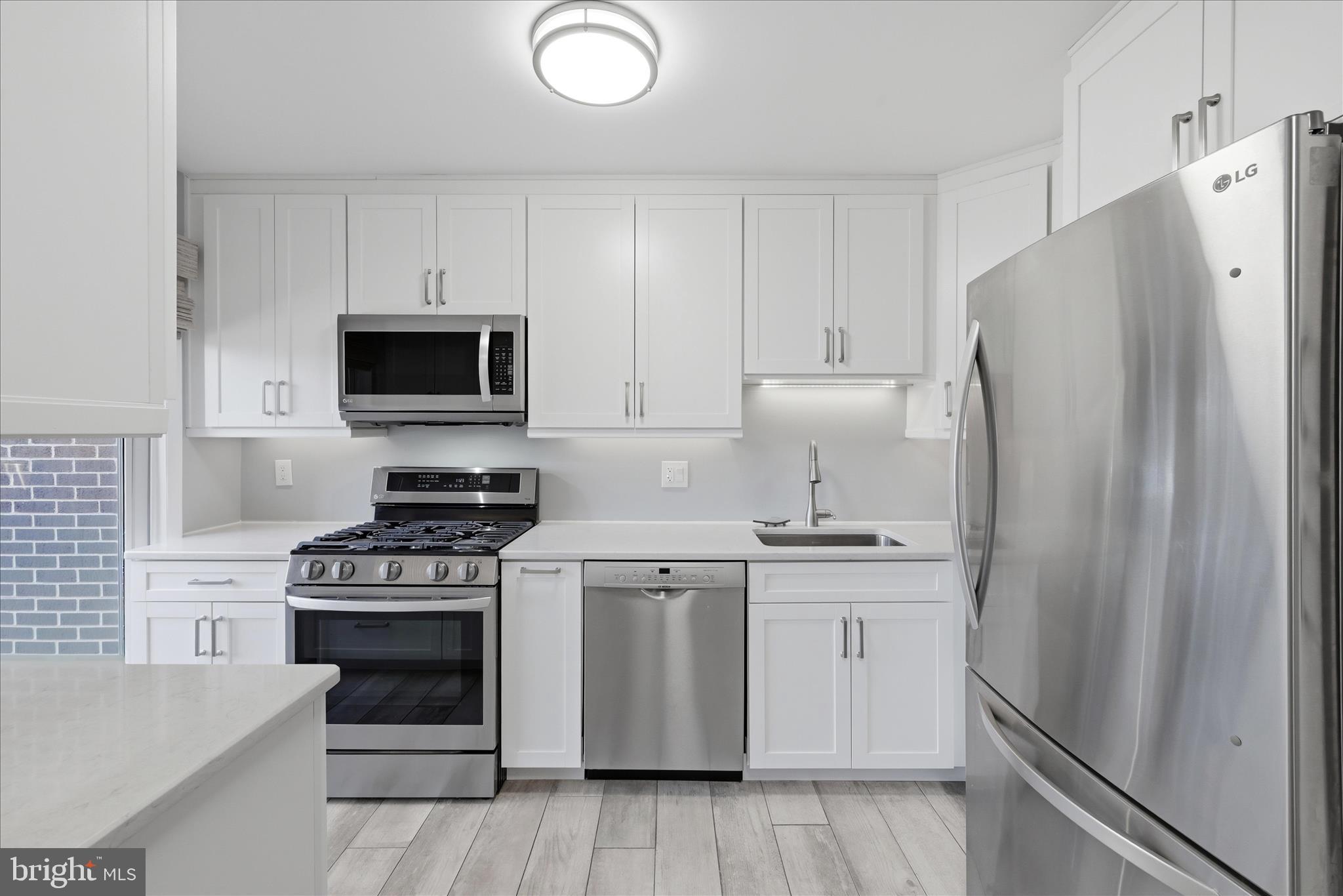 11860 South Lakes Court Reston, VA 20191 - Photo 12 of 76 Kitchen