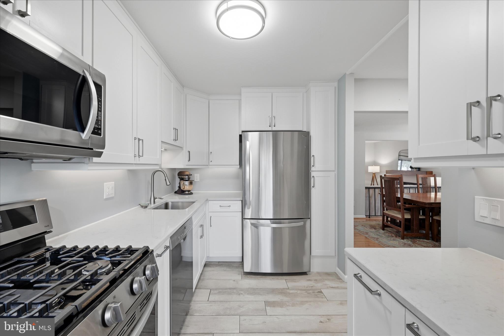 11860 South Lakes Court Reston, VA 20191 - Photo 14 of 76 Kitchen