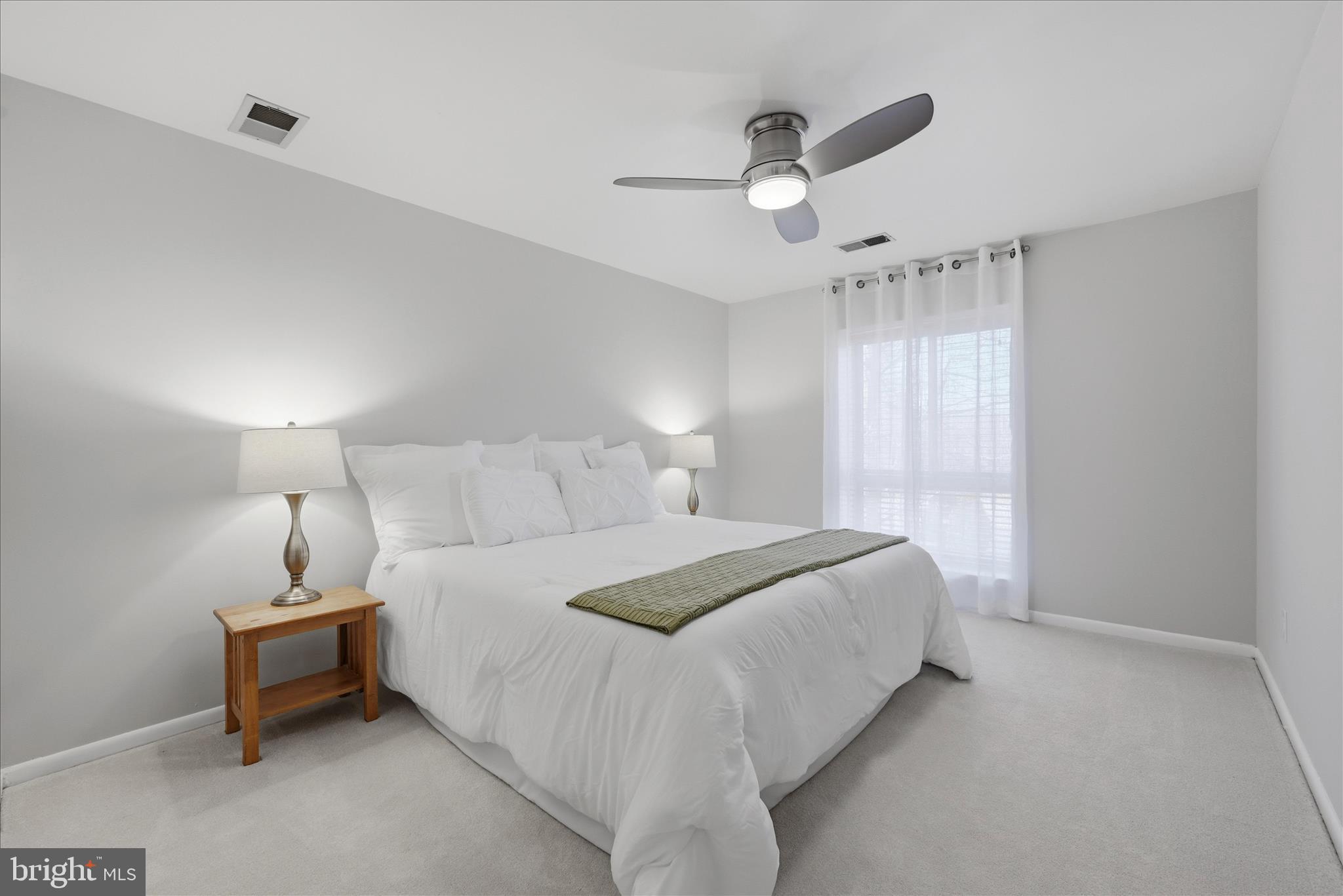 11860 South Lakes Court Reston, VA 20191 - Photo 20 of 76 Primary Bedroom