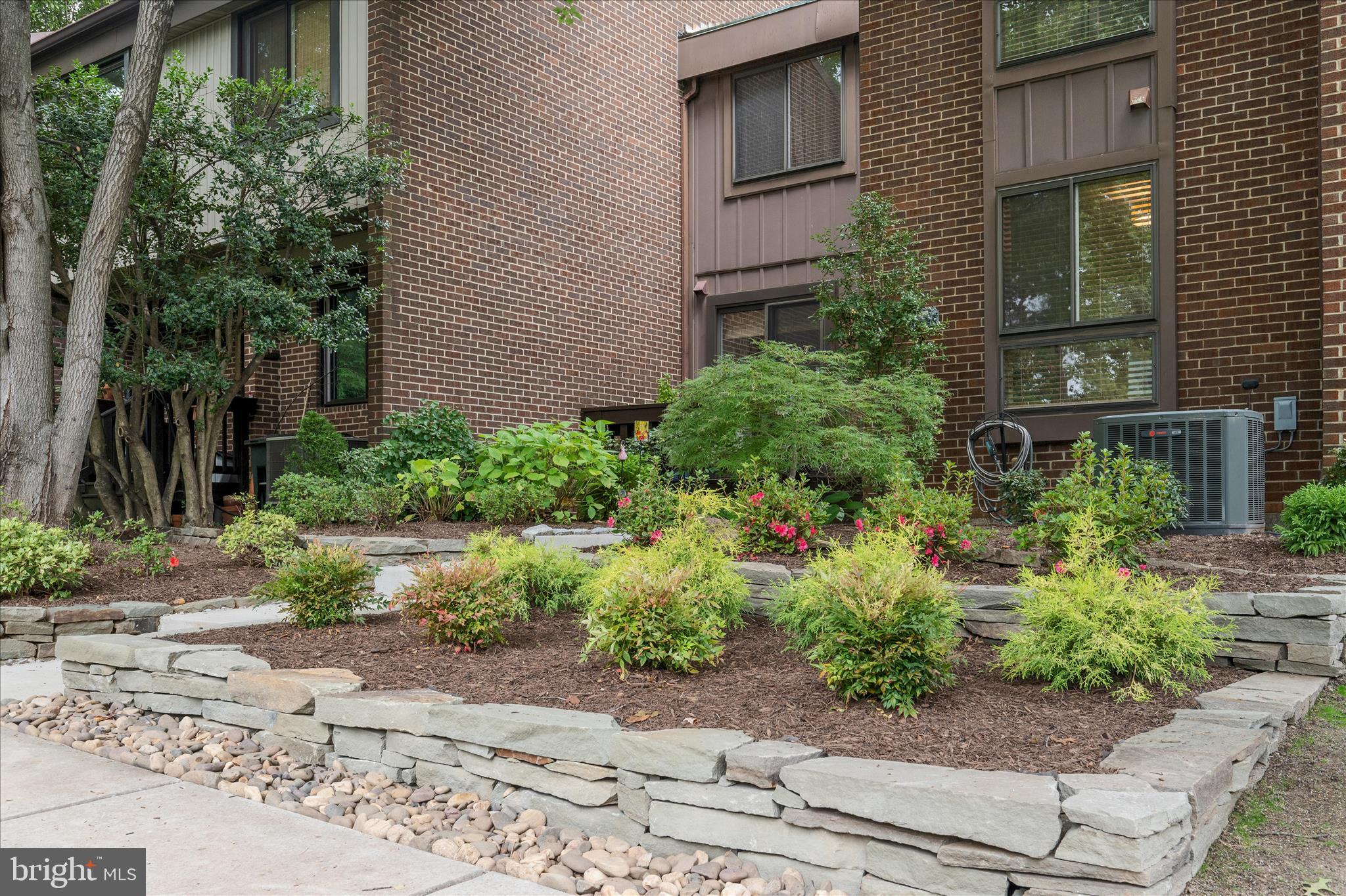 11860 South Lakes Court Reston, VA 20191 - Photo 36 of 76 Front Exterior