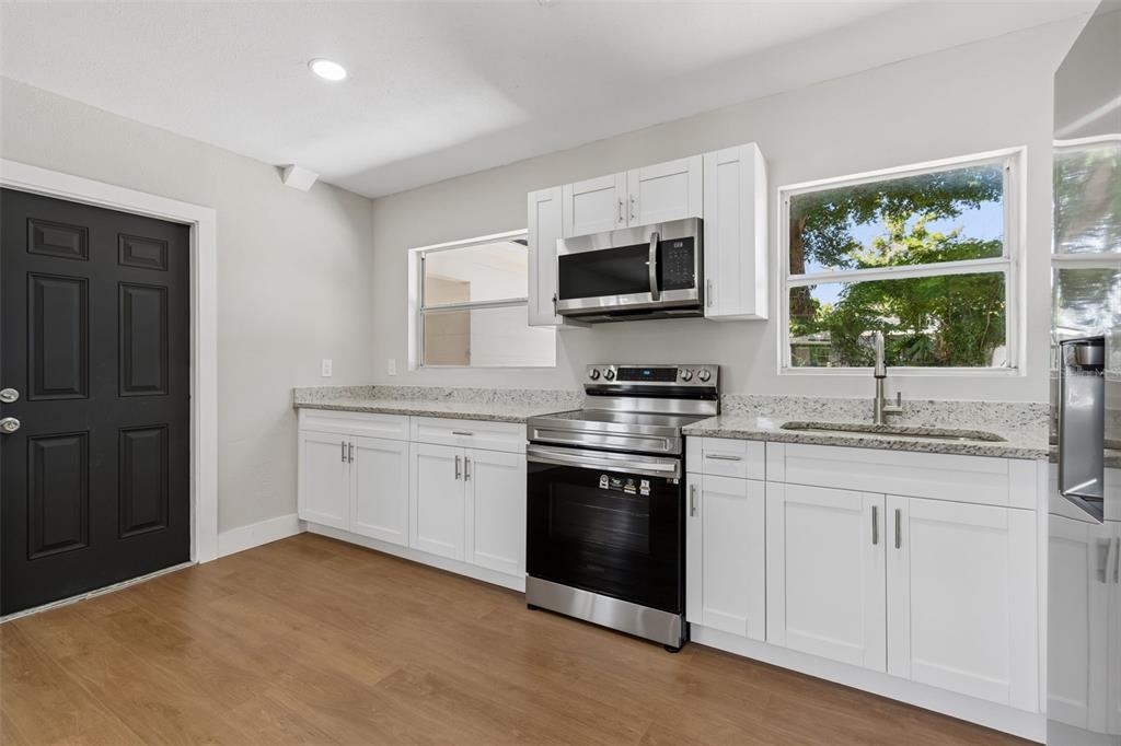 11206 North Arden Avenue Tampa, FL 33612 - Photo 12 of 40