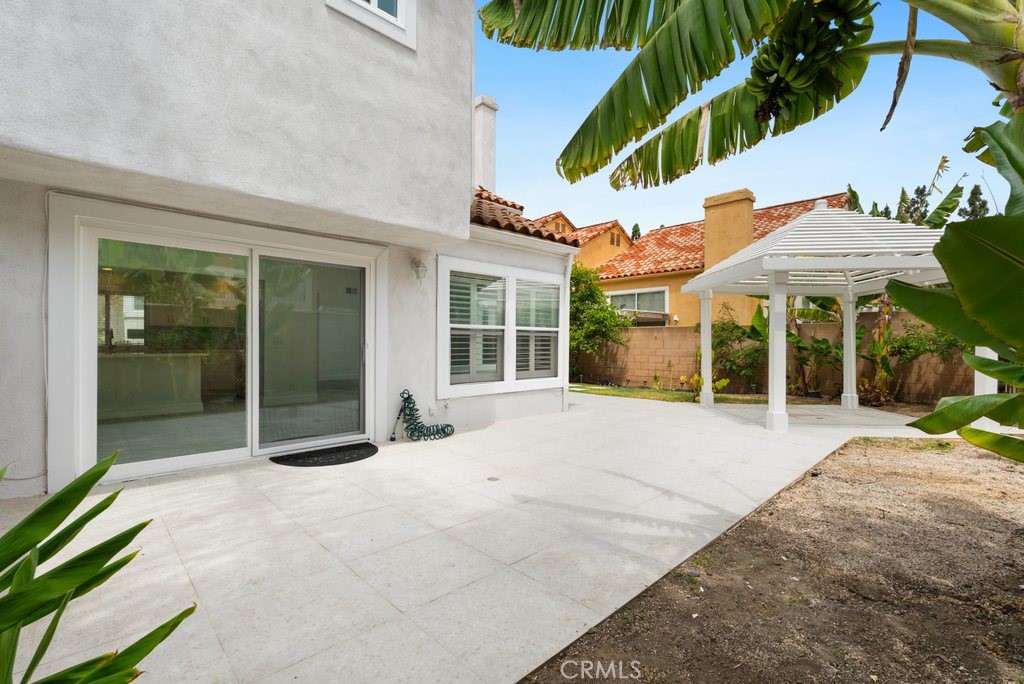 4 Las Cruces Irvine, CA 92614 - Photo 29 of 33 a house view with a garden space