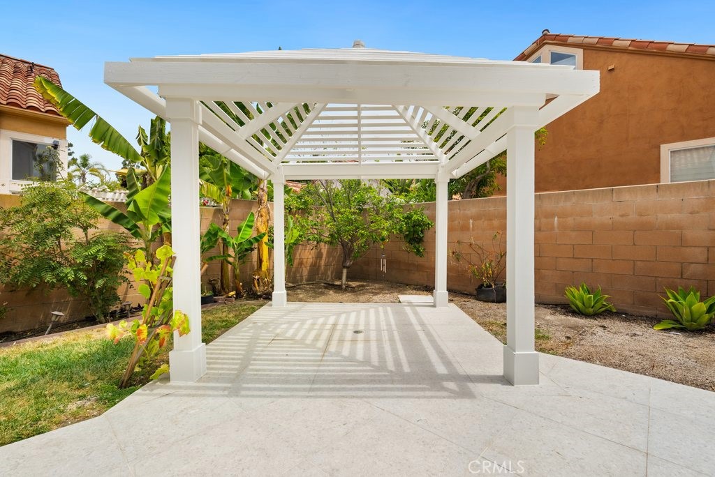 4 Las Cruces Irvine, CA 92614 - Photo 33 of 33 a view of entrance gate of the house