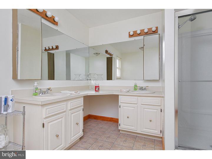 19 Chesterfield Road Sewell, NJ 08080 - Photo 14 of 20