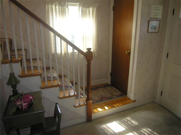92 Sutton Road Needham, MA 02492 - Photo 4 of 18 Gallery Image 4