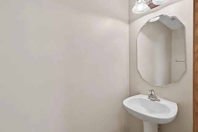 $259,900 | 1590 Countryside Drive, Shakopee, MN 55379