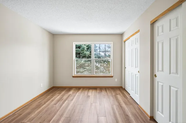 $259,900 | 1590 Countryside Drive, Shakopee, MN 55379