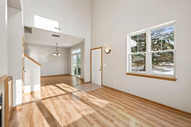 $259,900 | 1590 Countryside Drive, Shakopee, MN 55379