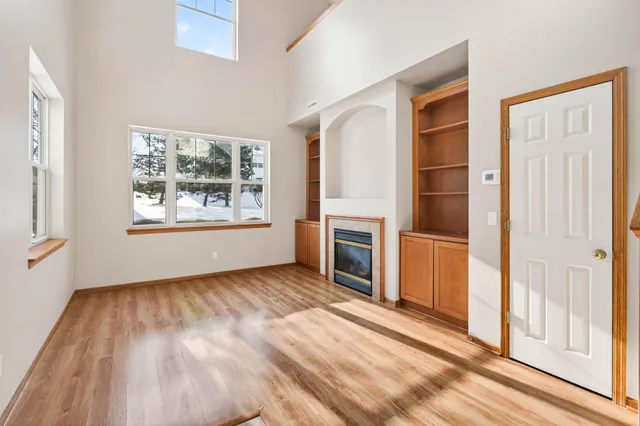 $259,900 | 1590 Countryside Drive, Shakopee, MN 55379