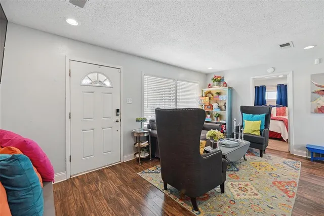 $1,800 | 5200 Lovell Avenue, Fort Worth, TX 76107