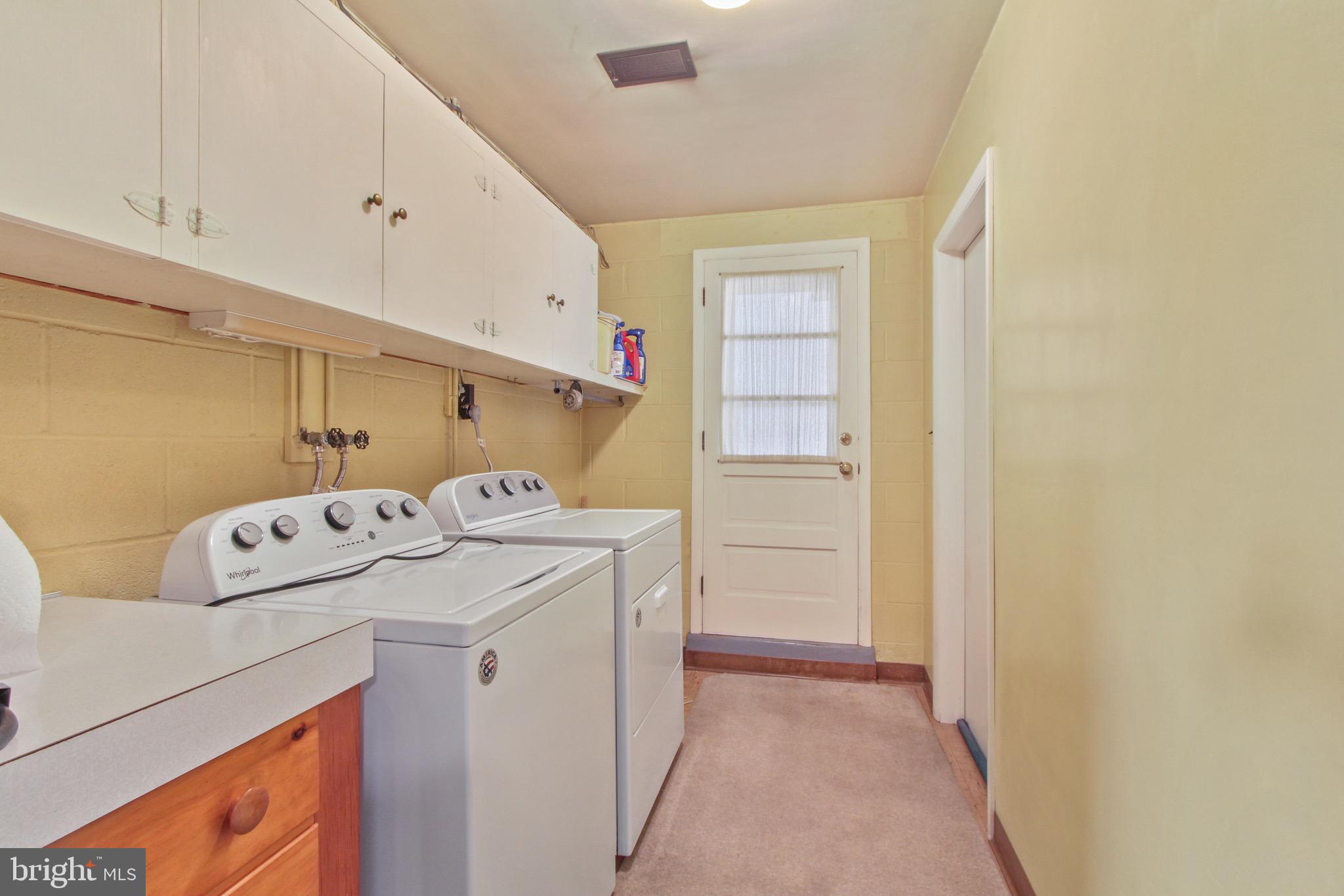 1913 Brenda Road York, PA 17408 - Photo 19 of 30 Gallery Image 19