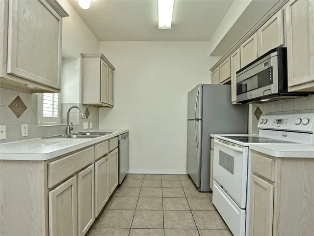 $2,350 | 307 Hayden Ridge Lane, Austin, TX 78738