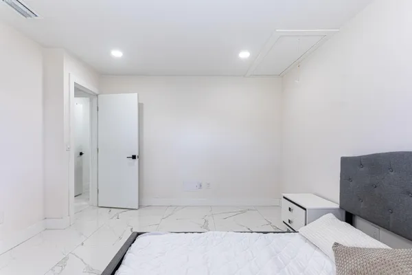 $2,500 | 8545 Casa Del Lago, Unit F, Boca Raton, FL 33433
