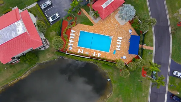 $2,500 | 8545 Casa Del Lago, Unit F, Boca Raton, FL 33433