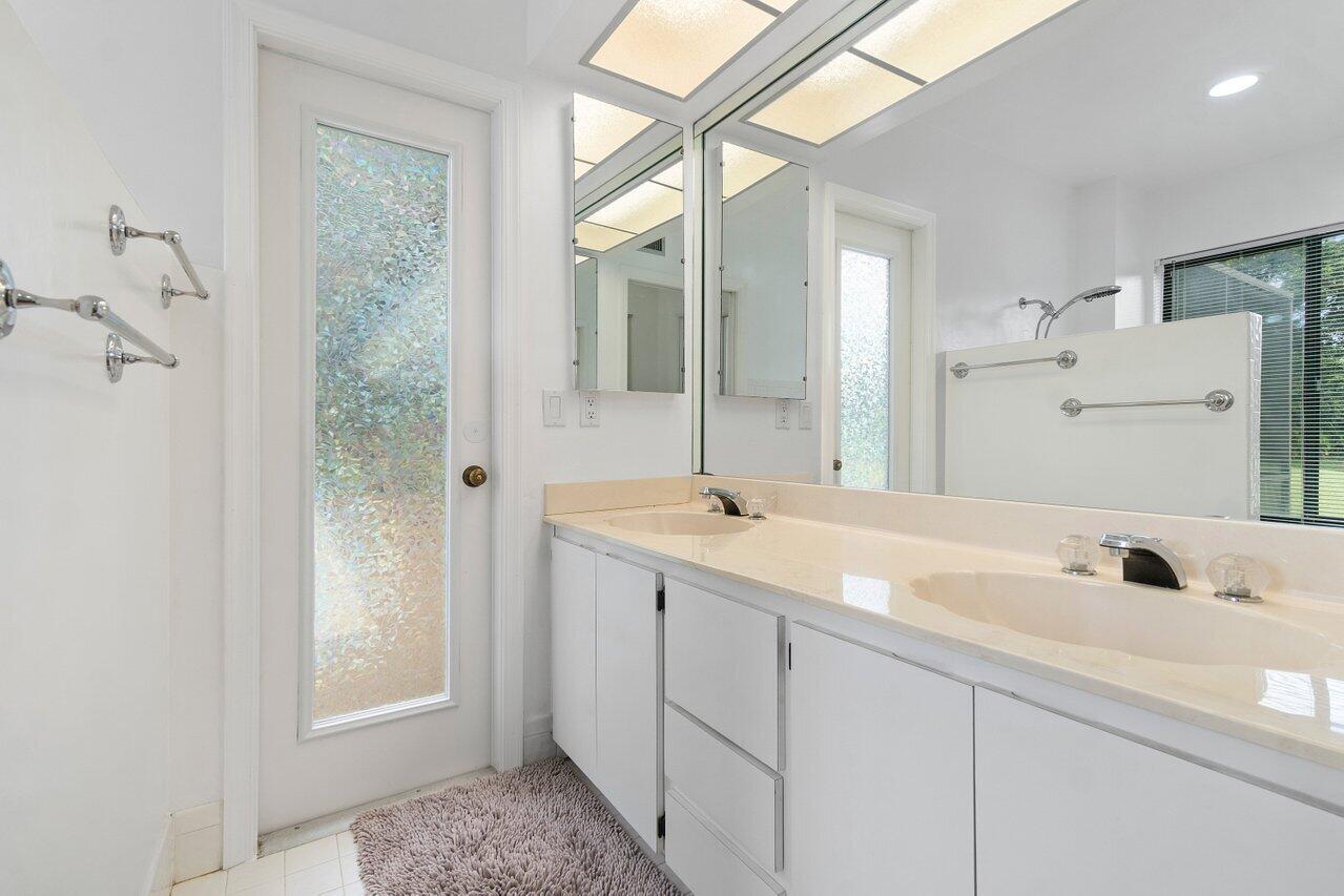 18428 102nd Way South Boca Raton, FL 33498 - Photo 19 of 46 Master bathroom