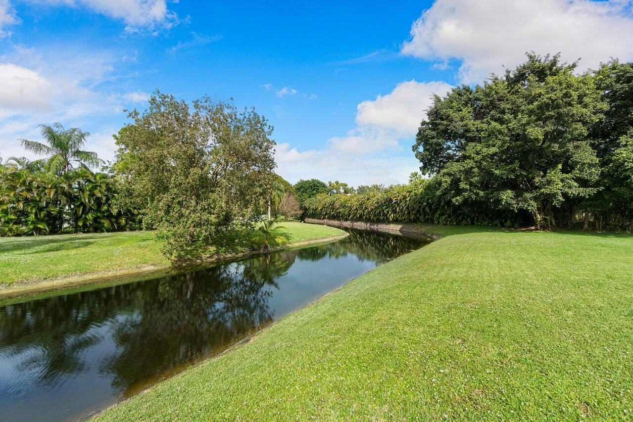18428 102nd Way South Boca Raton, FL 33498 - Photo 31 of 46 Backyard