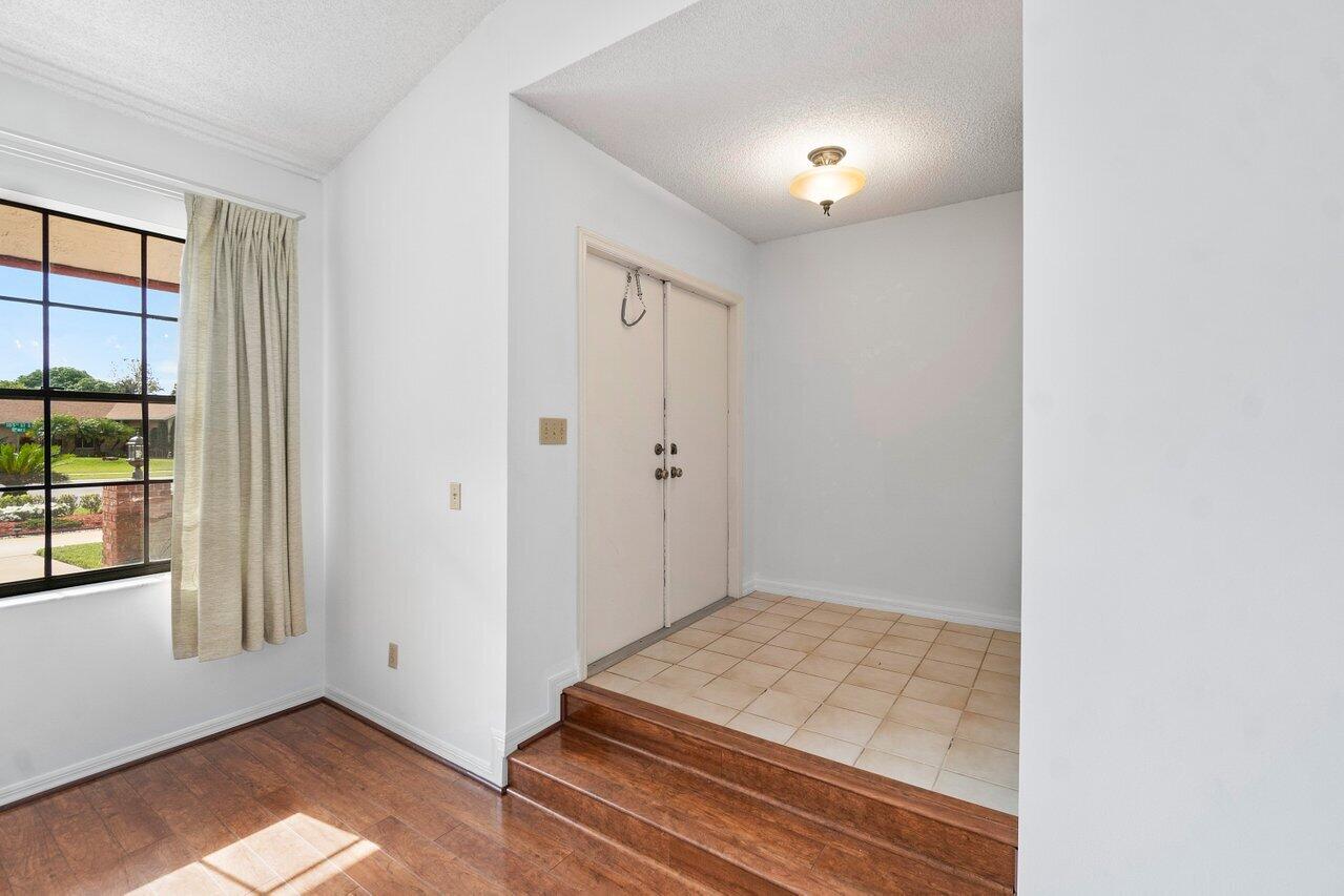 18428 102nd Way South Boca Raton, FL 33498 - Photo 5 of 46 Foyer