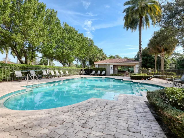 $3,200 | 102 Astor Circle, Delray Beach, FL 33484