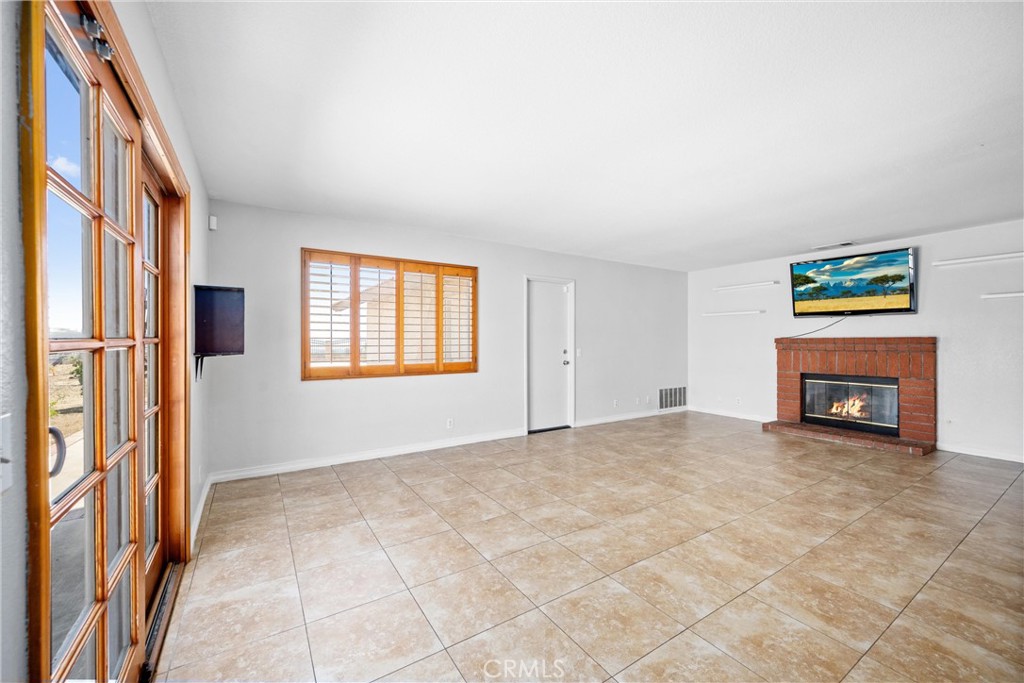 10703 Valley Drive Riverside, CA 92505 - Photo 16 of 36