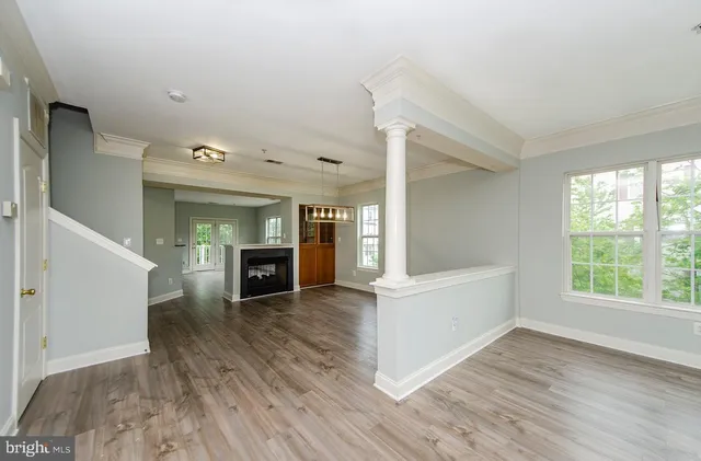 $3,700 | 8069 Gatehouse Road, Unit 23, Falls Church, VA 22042