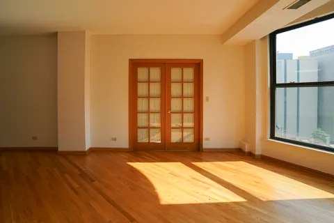 $340,000 | 431 South Dearborn Street, Unit 806, Chicago, IL 60605
