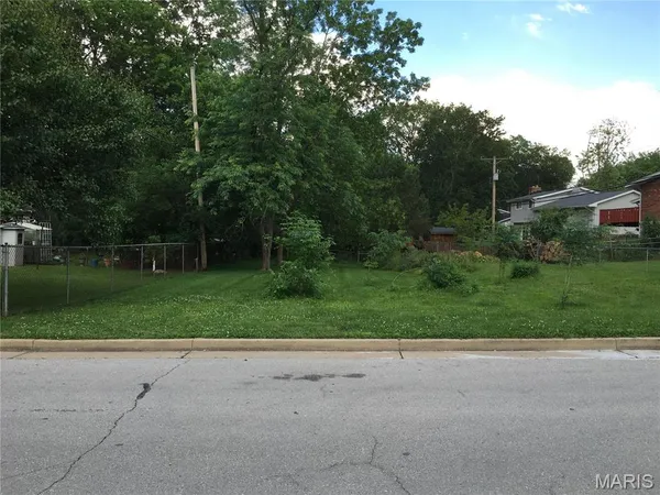 $48,000 | 1120 Tahiti Drive, St. Louis, MO 63126