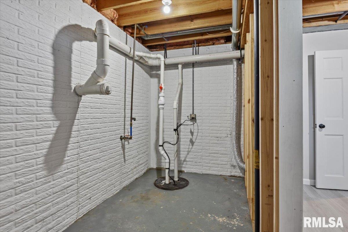 408 Golf Road Springfield, IL 62704 - Photo 47 of 60