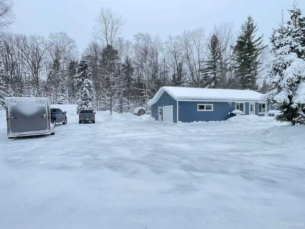 $140,000 | 14295 Gooseneck Lake Dr Rapid River, Manistique, MI 49854