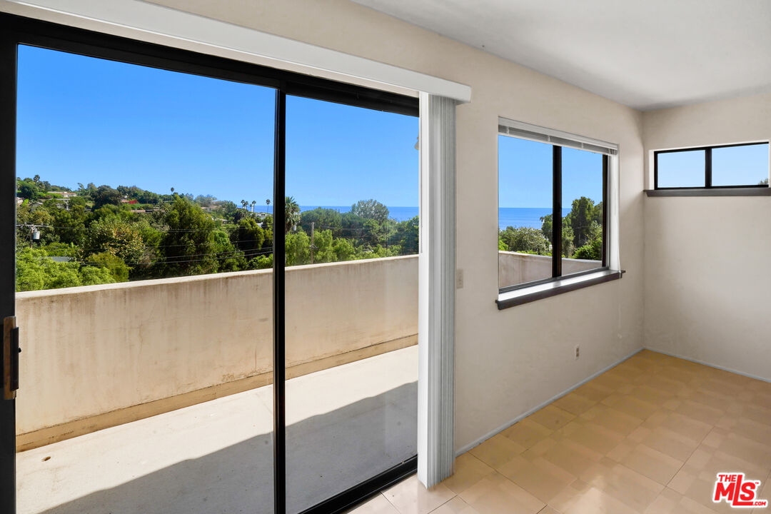 6405 Sycamore Meadows Drive Malibu, CA 90265 - Photo 12 of 26 a view of a balcony