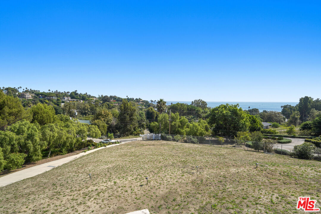 6405 Sycamore Meadows Drive Malibu, CA 90265 - Photo 24 of 26 a view of outdoor space and city view
