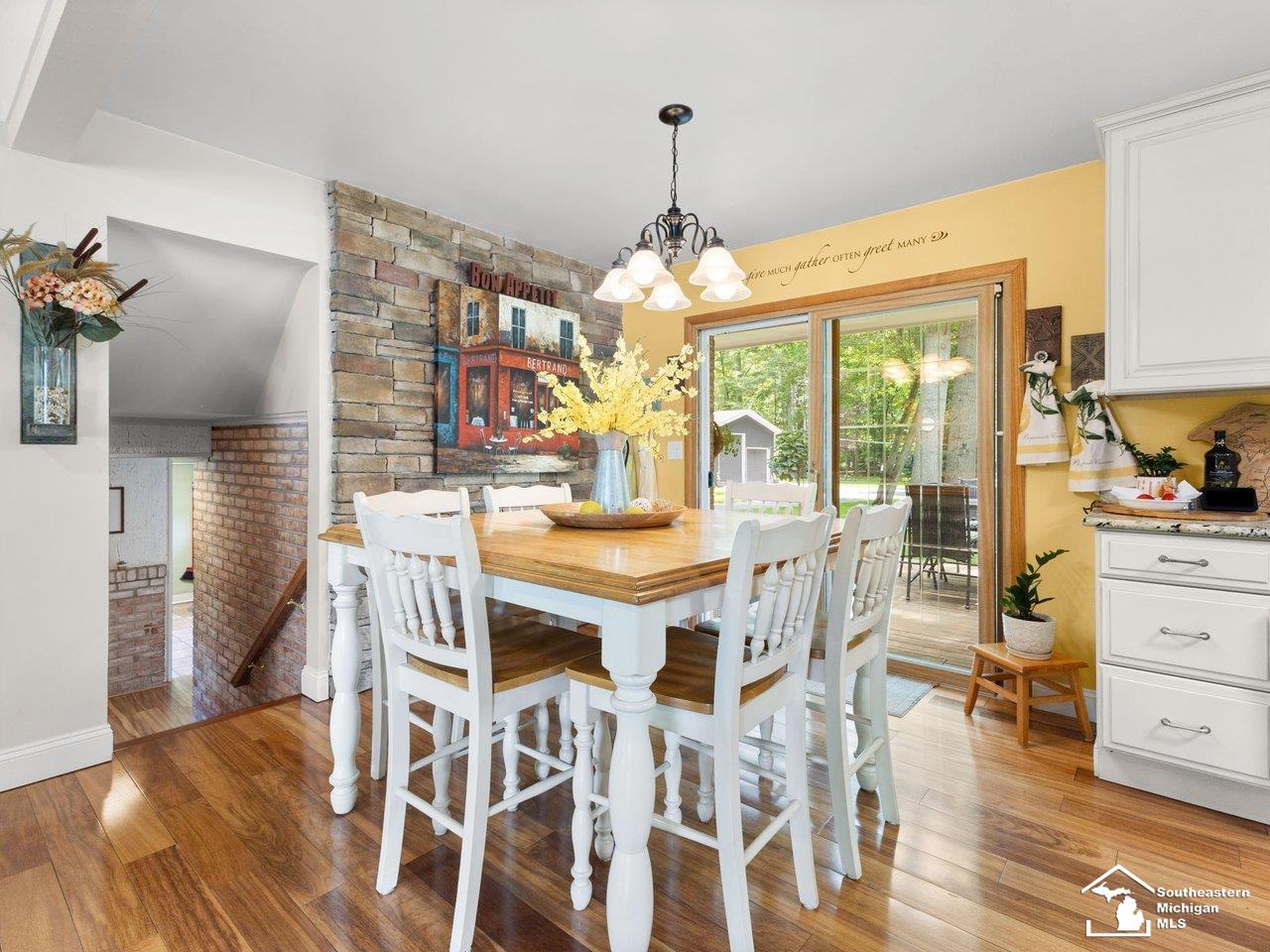 3119 West Dean Road Lambertville, MI 48144 - Photo 7 of 57