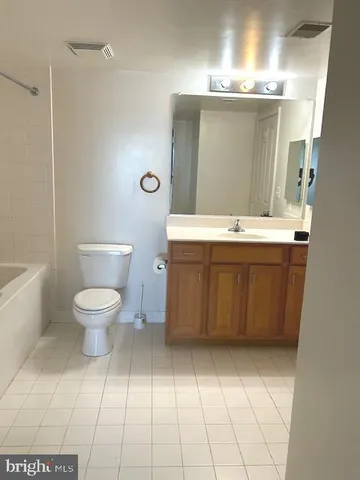 $138,000 | 414 Water Street, Unit 2011, Baltimore, MD 21202