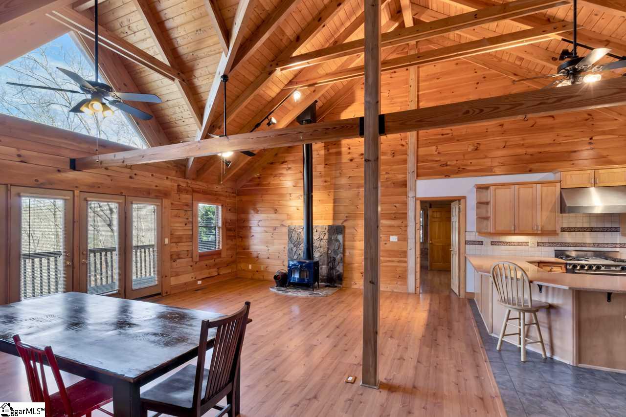 521 Point Road Westminster, SC 29693 - Photo 4 of 32 Gallery Image 4