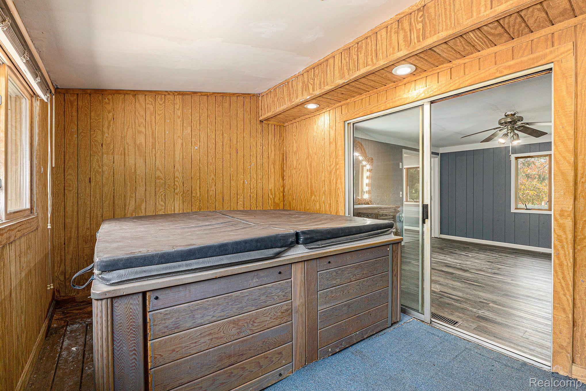 7605 Bridge Road Waterford, MI 48329 - Photo 23 of 28 Gallery Image 23